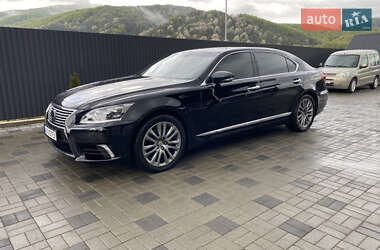 Седан Lexus LS 2014 в Иршаве