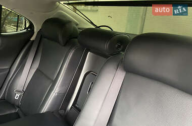 Седан Lexus LS 2014 в Иршаве