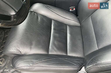 Седан Lexus LS 2014 в Иршаве