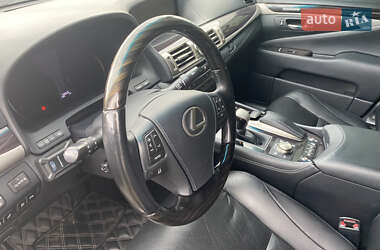 Седан Lexus LS 2014 в Иршаве