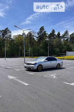 Седан Lexus LS 2001 в 