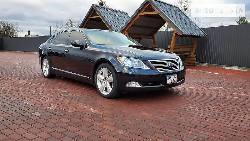 Седан Lexus LS 2008 в 