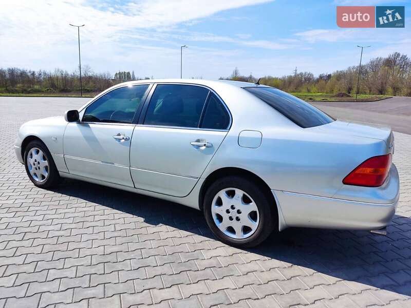 Седан Lexus LS 2002 в Желтых Водах