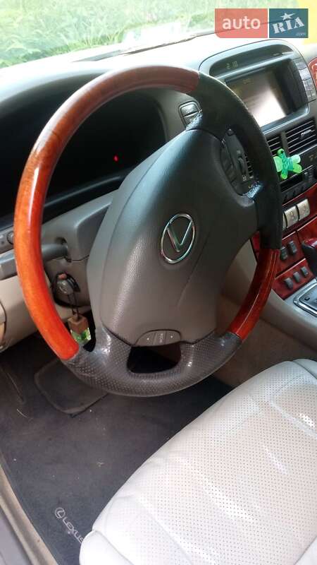 Седан Lexus LS 2002 в Желтых Водах