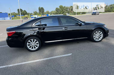 Седан Lexus LS 2010 в 