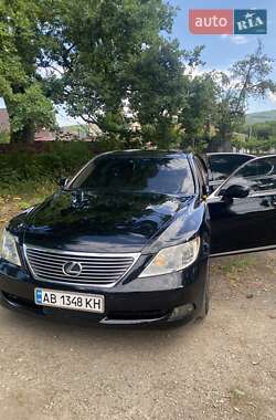 Седан Lexus LS 2007 в Косове