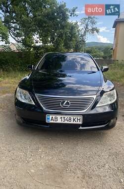 Седан Lexus LS 2007 в Косове