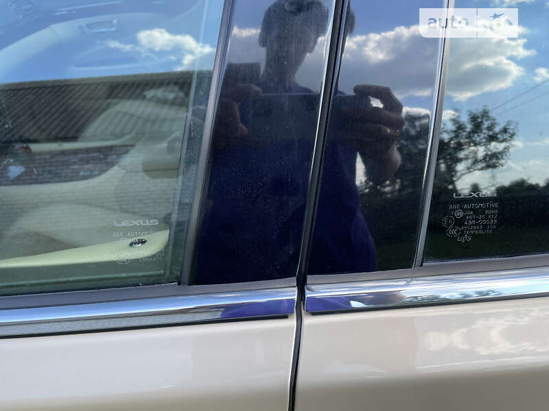 Седан Lexus LS 2008 в Чернігові