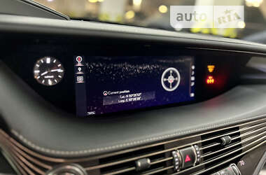 Седан Lexus LS 2019 в 