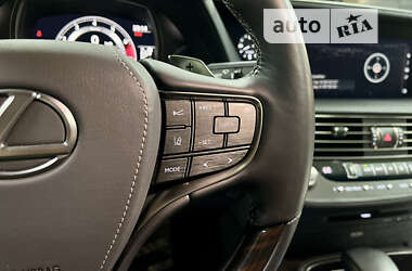 Седан Lexus LS 2019 в 