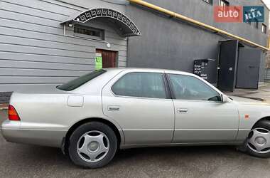 Седан Lexus LS 2000 в Дунаївцях