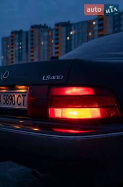 Седан Lexus LS 1994 в Киеве