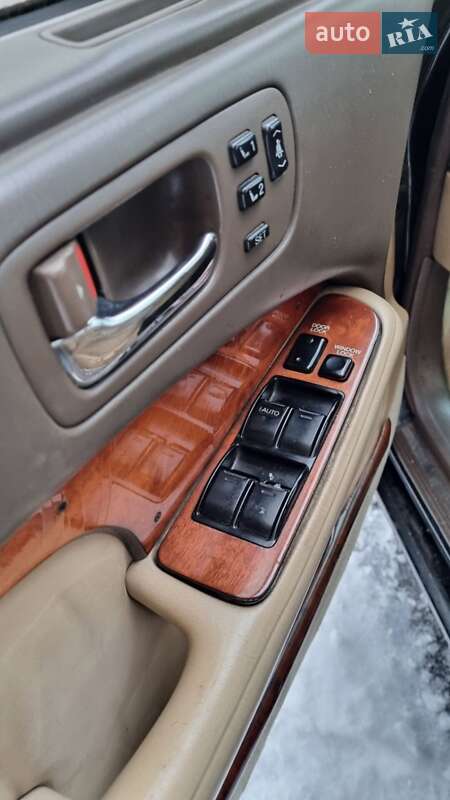 Седан Lexus LS 1994 в Киеве