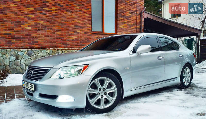 Седан Lexus LS 2008 в Києві
