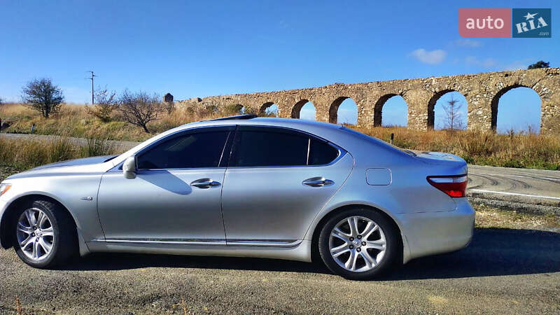 Седан Lexus LS 2008 в Києві