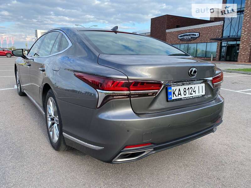Седан Lexus LS 2018 в Киеве