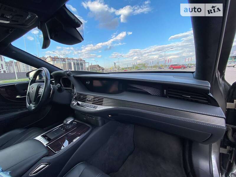 Седан Lexus LS 2018 в Киеве
