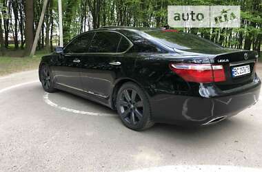 Седан Lexus LS 2008 в Львове