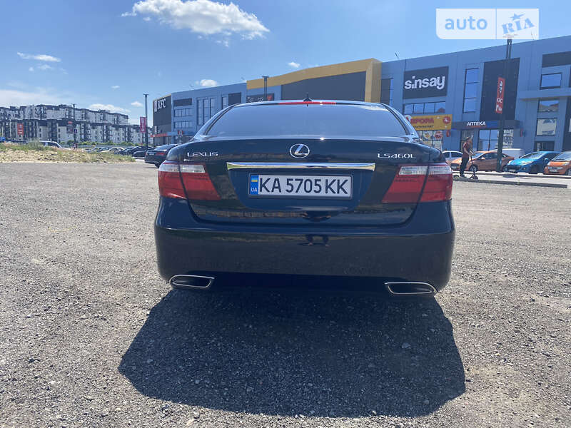 Седан Lexus LS 2008 в Рівному
