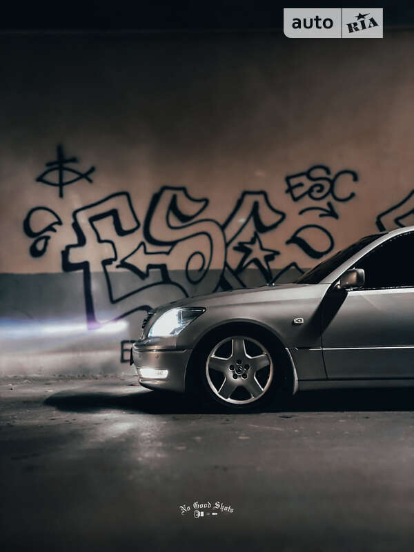 Седан Lexus LS 2003 в Киеве