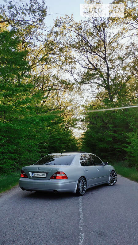 Седан Lexus LS 2003 в Киеве