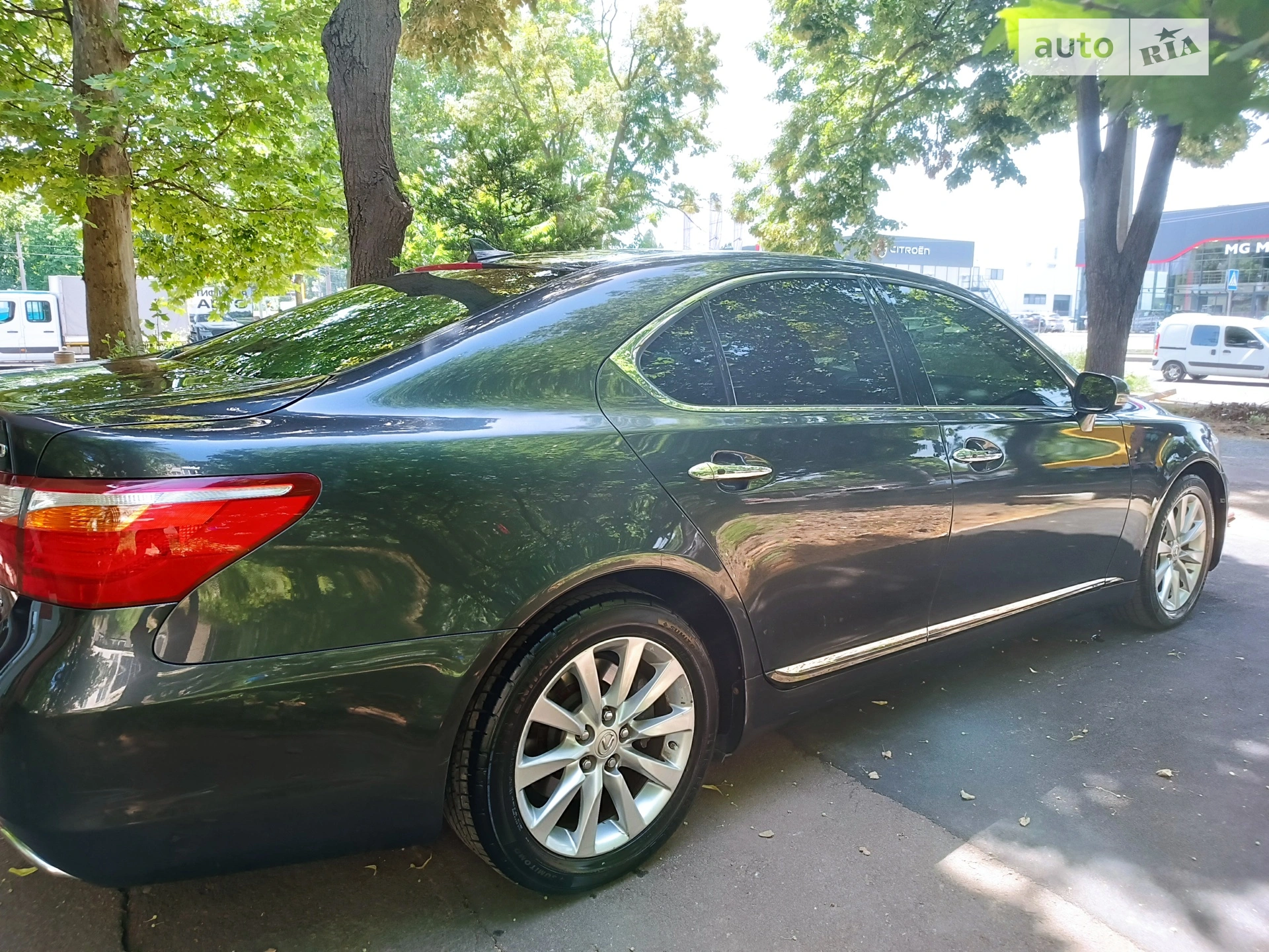 2011 Lexus LS - мініатюра 3