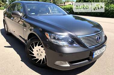 Седан Lexus LS 2009 в Кривом Роге