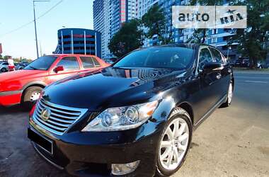 Седан Lexus LS 2011 в Киеве