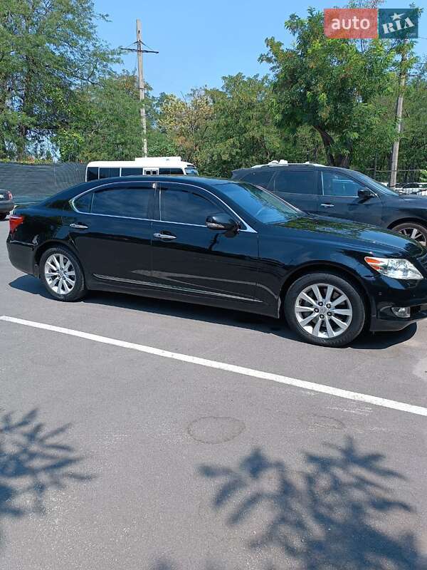 Lexus LS 2010