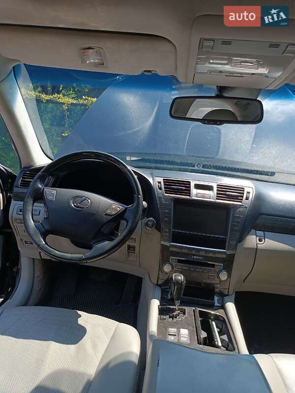 Седан Lexus LS 2010 в Одессе