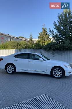 Седан Lexus LS 2011 в Киеве