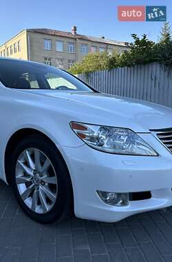 Седан Lexus LS 2011 в Киеве