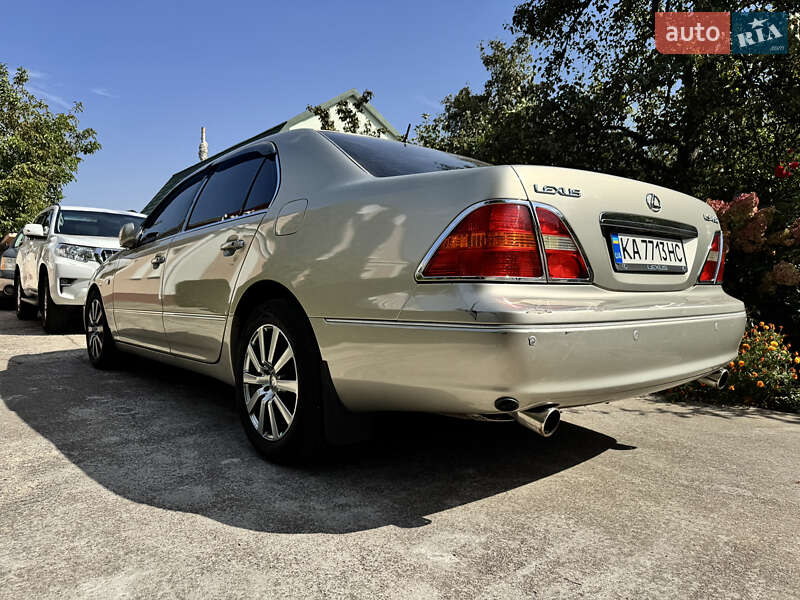 Седан Lexus LS 2002 в Вишгороді