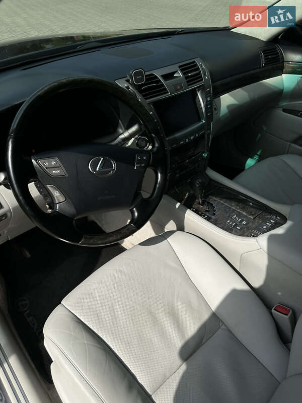 Седан Lexus LS 2007 в Житомирі