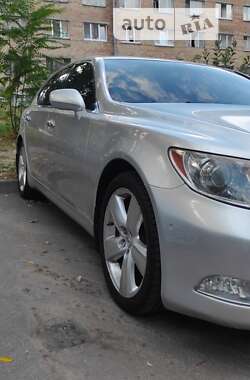 Седан Lexus LS 2007 в Киеве