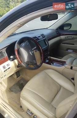 Седан Lexus LS 2008 в Чернігові