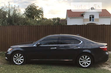 Седан Lexus LS 2008 в Києві