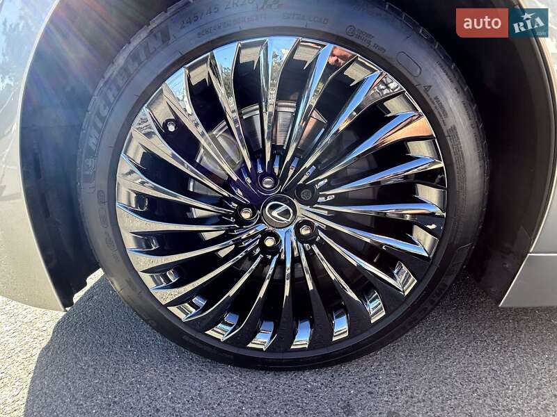 Седан Lexus LS 2018 в Одессе