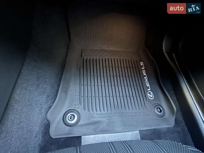 Седан Lexus LS 2018 в Одессе