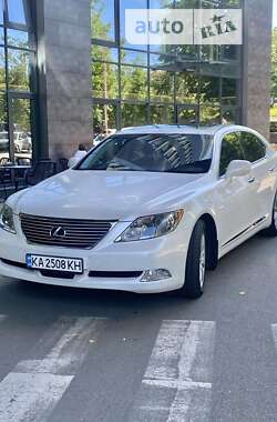 Седан Lexus LS 2008 в Києві