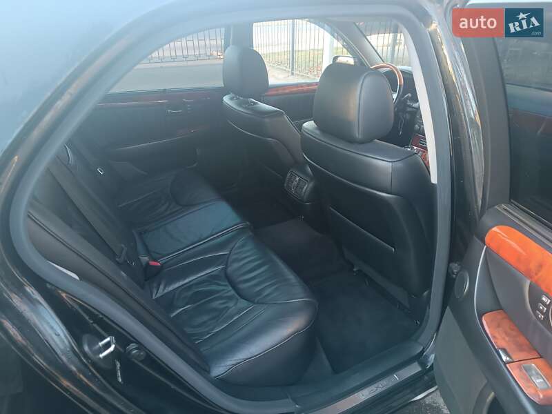 Седан Lexus LS 2004 в Кривому Розі