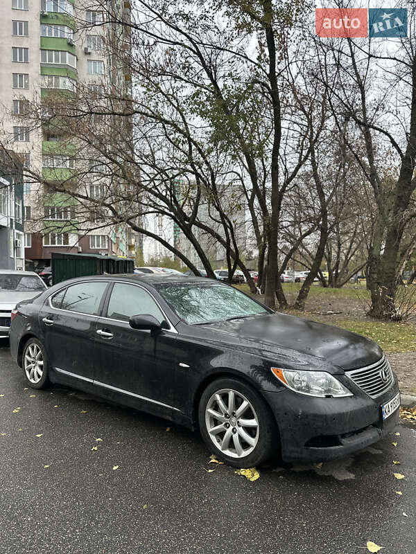 Седан Lexus LS 2007 в Киеве