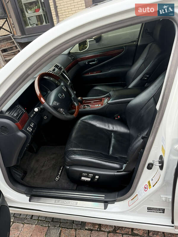 Седан Lexus LS 2007 в Кременчуге