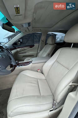 Седан Lexus LS 2007 в 