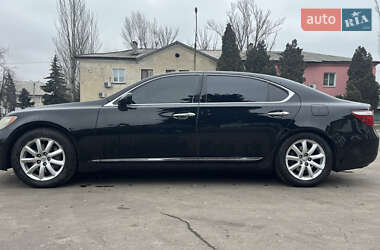 Седан Lexus LS 2008 в Доброполье