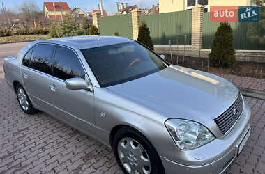 Седан Lexus LS 2003 в Чернівцях