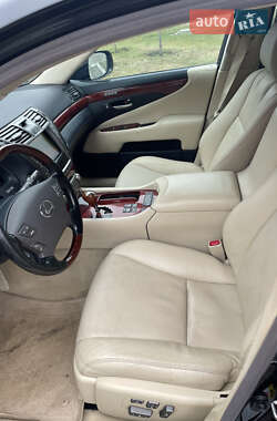 Седан Lexus LS 2012 в Днепре