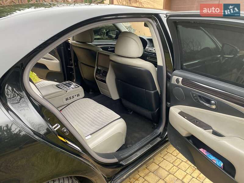 Седан Lexus LS 2013 в Киеве