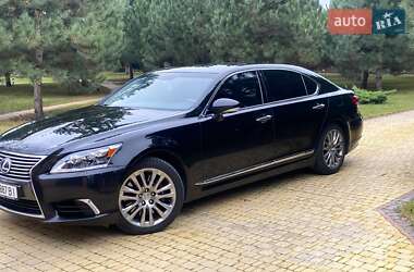 Седан Lexus LS 2013 в Кременчуці