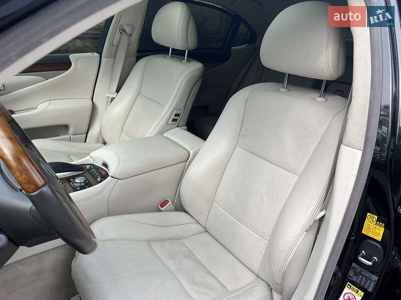 Седан Lexus LS 2014 в Черкасах